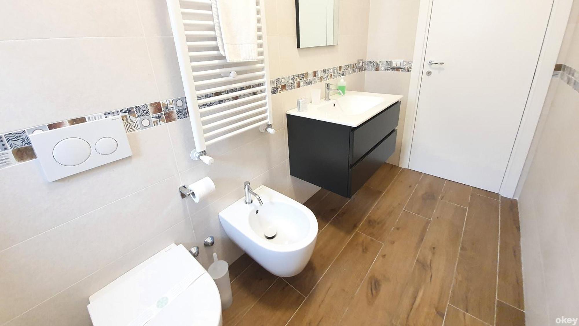 Vintage Charme - Policlinico Apartment *